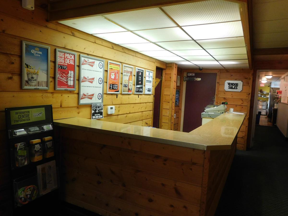 Casey'S Inn Lac du Bonnet Exterior foto